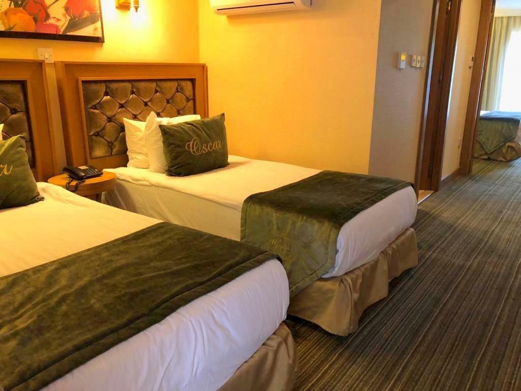 Oscar Beachfront Resort & Spa & Casino Kyrenia  Eksteriør billede