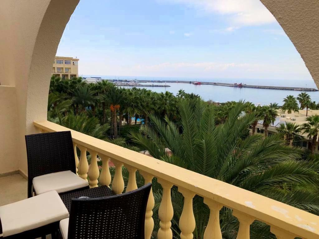 Oscar Beachfront Resort & Spa & Casino Kyrenia  Eksteriør billede