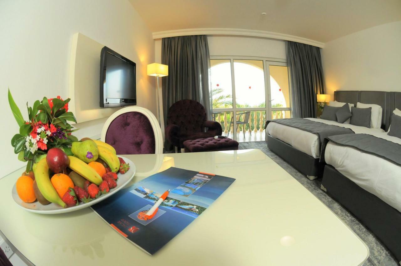 Oscar Beachfront Resort & Spa & Casino Kyrenia  Eksteriør billede