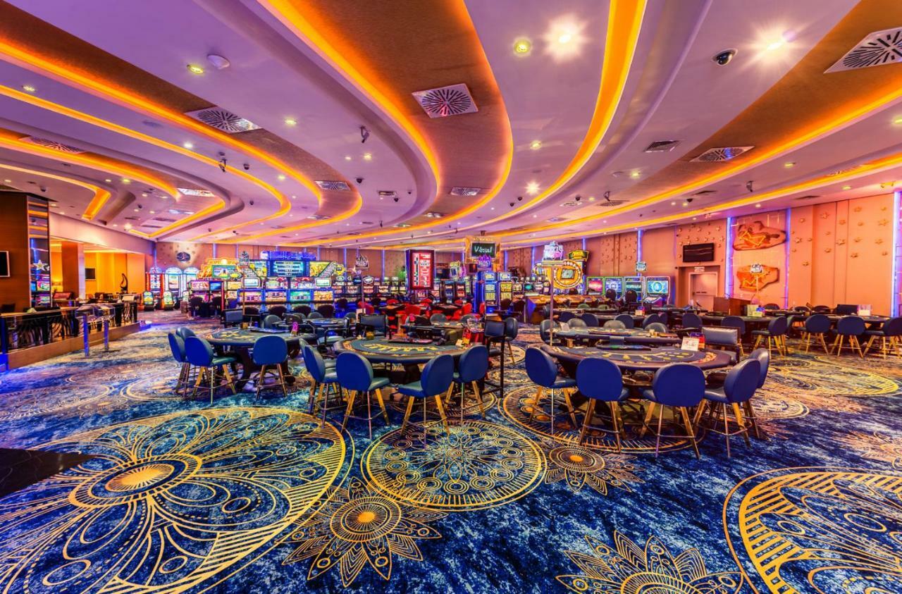 Oscar Beachfront Resort & Spa & Casino Kyrenia  Eksteriør billede