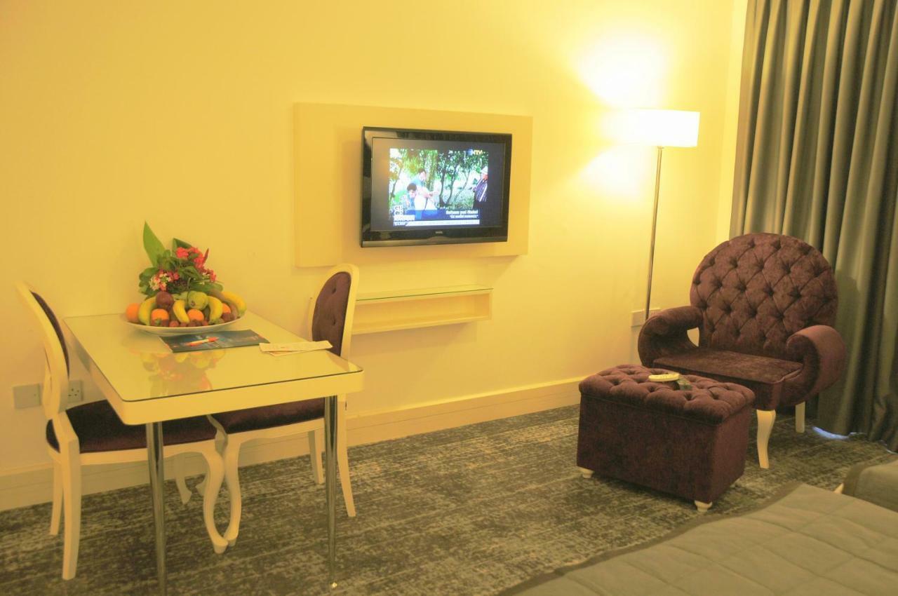 Oscar Beachfront Resort & Spa & Casino Kyrenia  Eksteriør billede