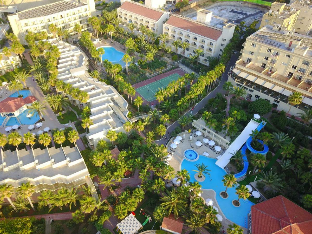 Oscar Beachfront Resort & Spa & Casino Kyrenia  Eksteriør billede