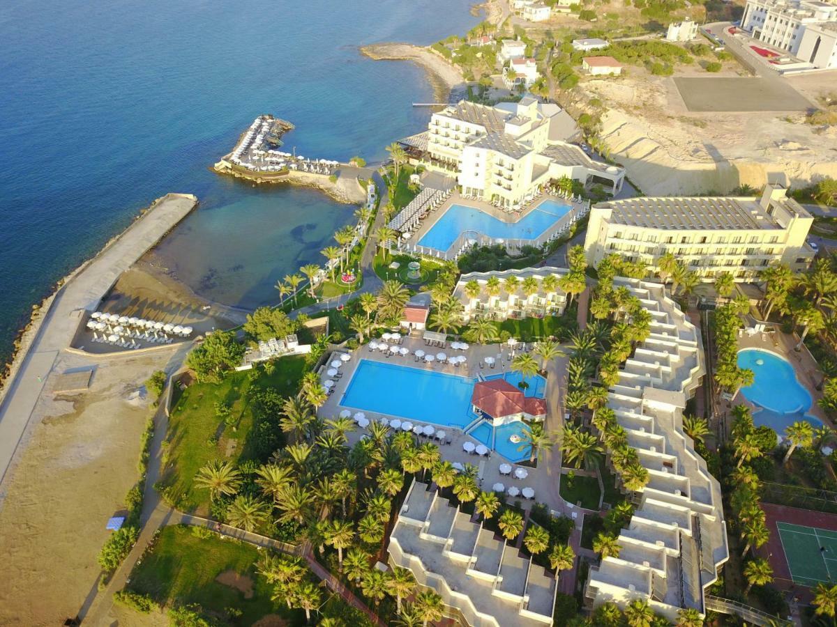 Oscar Beachfront Resort & Spa & Casino Kyrenia  Eksteriør billede